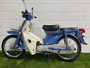 Used 1982 Honda C70 Square Headlight Light Electric Blue - Interior and Exterior details 9