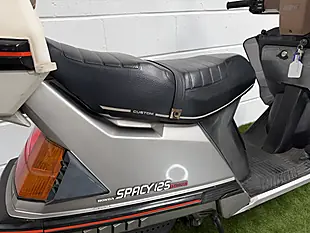 Used 1983 Honda Spacy 125 Striker Silver - Interior and Exterior details 15