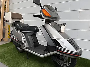 Used 1983 Honda Spacy 125 Striker Silver - Interior and Exterior details 3