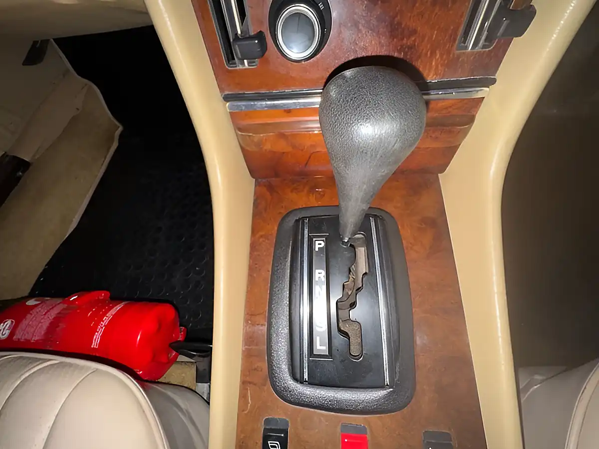 Used 1983 Mercedes-Benz Sl Class Red - Interior and Exterior details 19