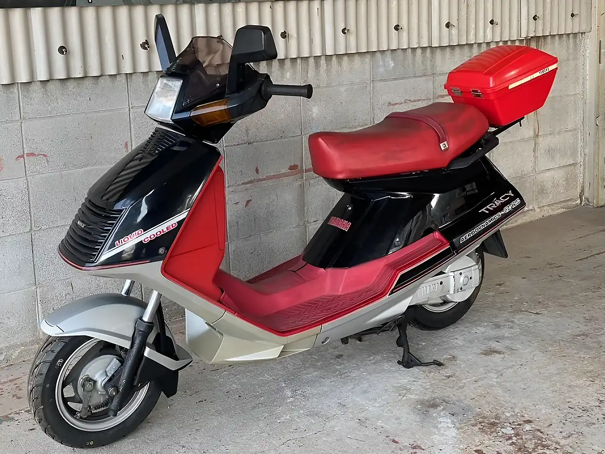 Used 1983 Yamaha Tracy CZ125 Black Red - Interior and Exterior details 5