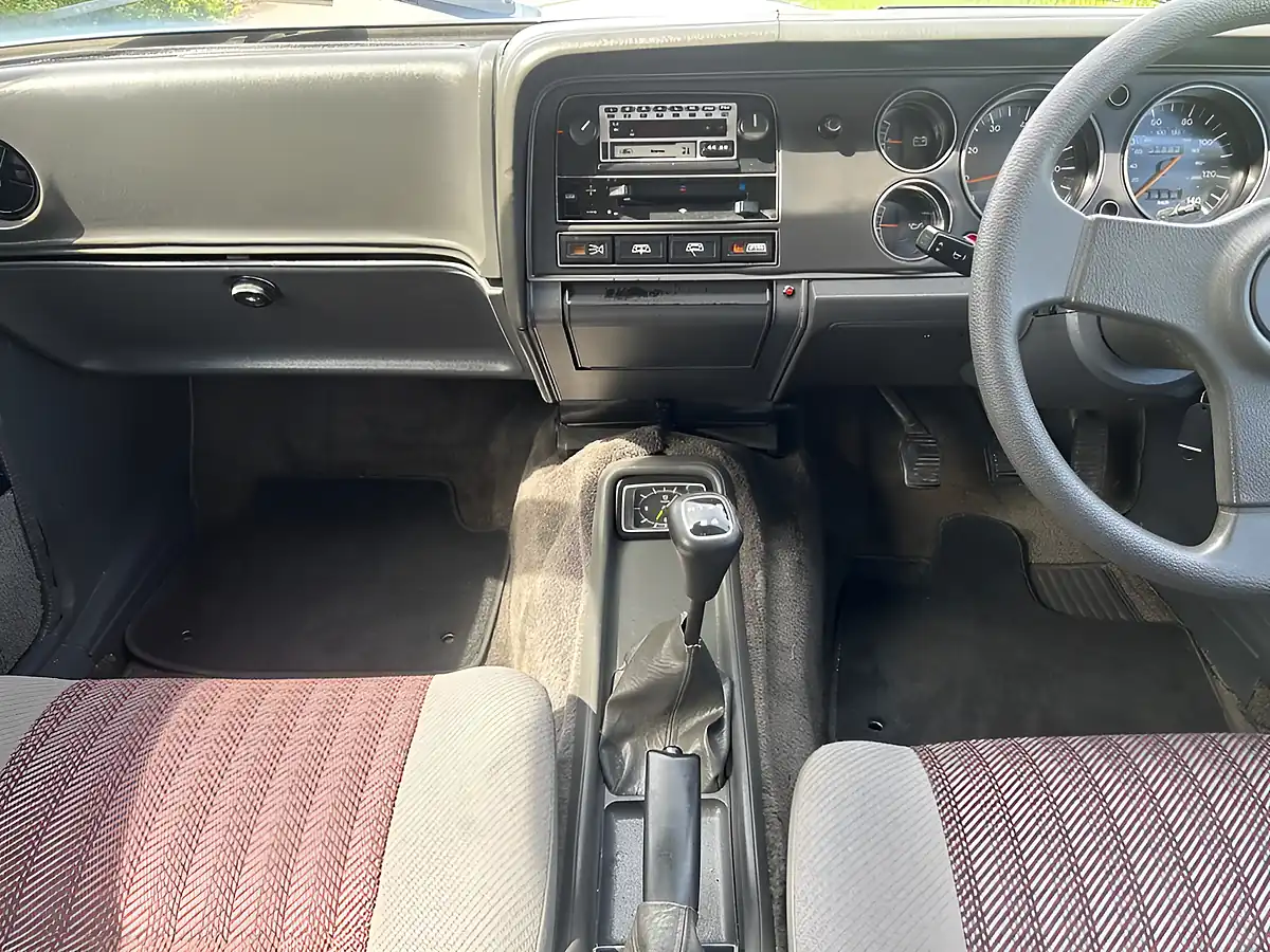 Used 1984 Ford Capri Blue - Interior and Exterior details 12