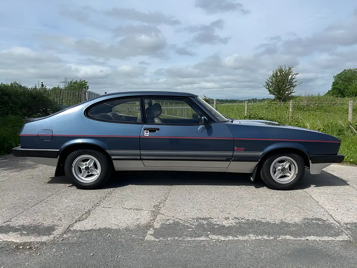 Used 1984 Ford Capri Blue - Interior and Exterior details 2