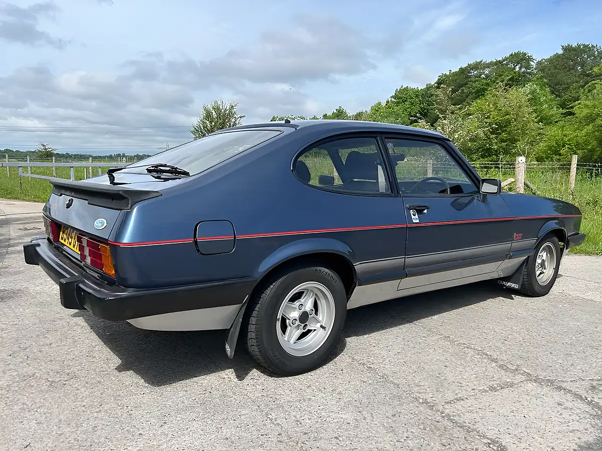 Used 1984 Ford Capri Blue - Interior and Exterior details 4