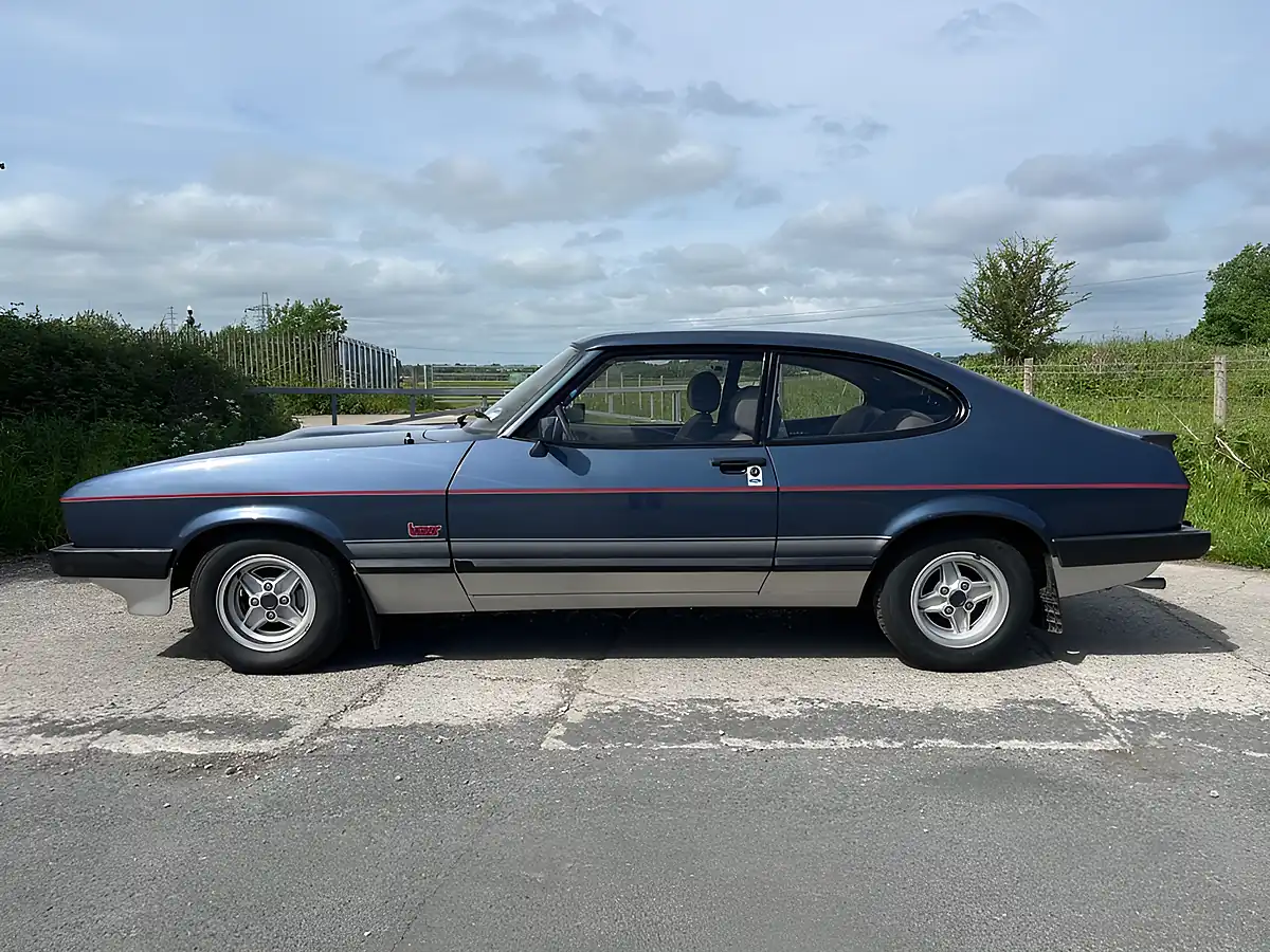 Used 1984 Ford Capri Blue - Interior and Exterior details 6