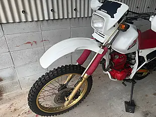 Used 1985 Honda XLR250R MD16 Red White - Interior and Exterior details 16