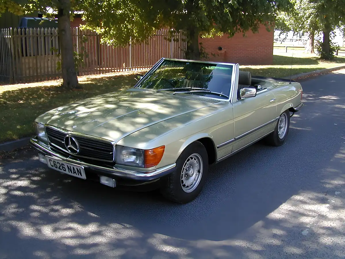 Used 1985 Mercedes-Benz Sl R107 Classic Thistle Green Metallic - Interior and Exterior details 6