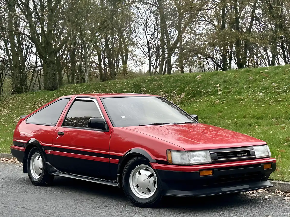 Used 1985 Toyota Corolla Levin GT Red - Interior and Exterior details 3