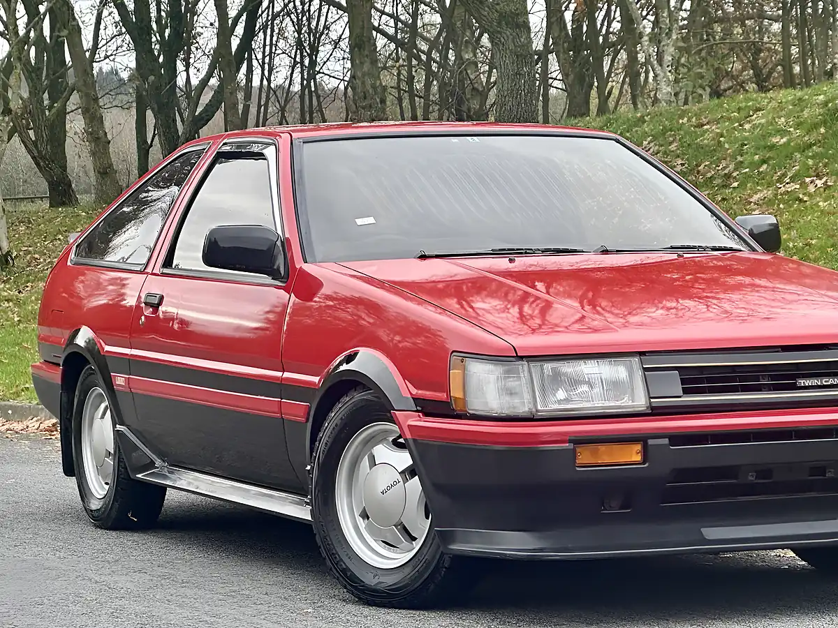 Used 1985 Toyota Corolla Levin GT Red - Interior and Exterior details 8