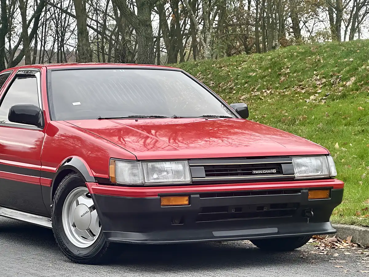 Used 1985 Toyota Corolla Levin GT Red - Interior and Exterior details 9
