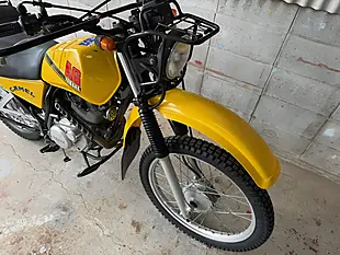 Used 1985 Yamaha AG200 Yellow - Interior and Exterior details 12