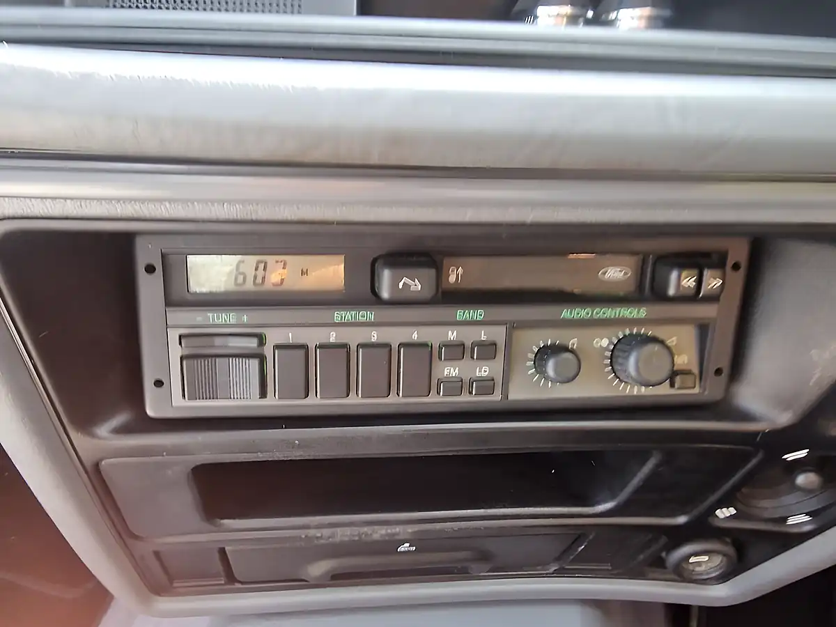 Used 1986 Ford Sierra Lx Blue - Interior and Exterior details 18
