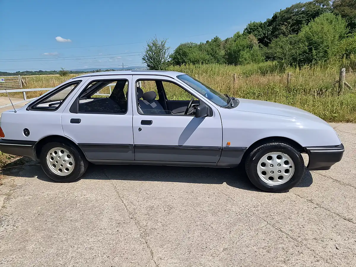 Used 1986 Ford Sierra Lx Blue - Interior and Exterior details 2
