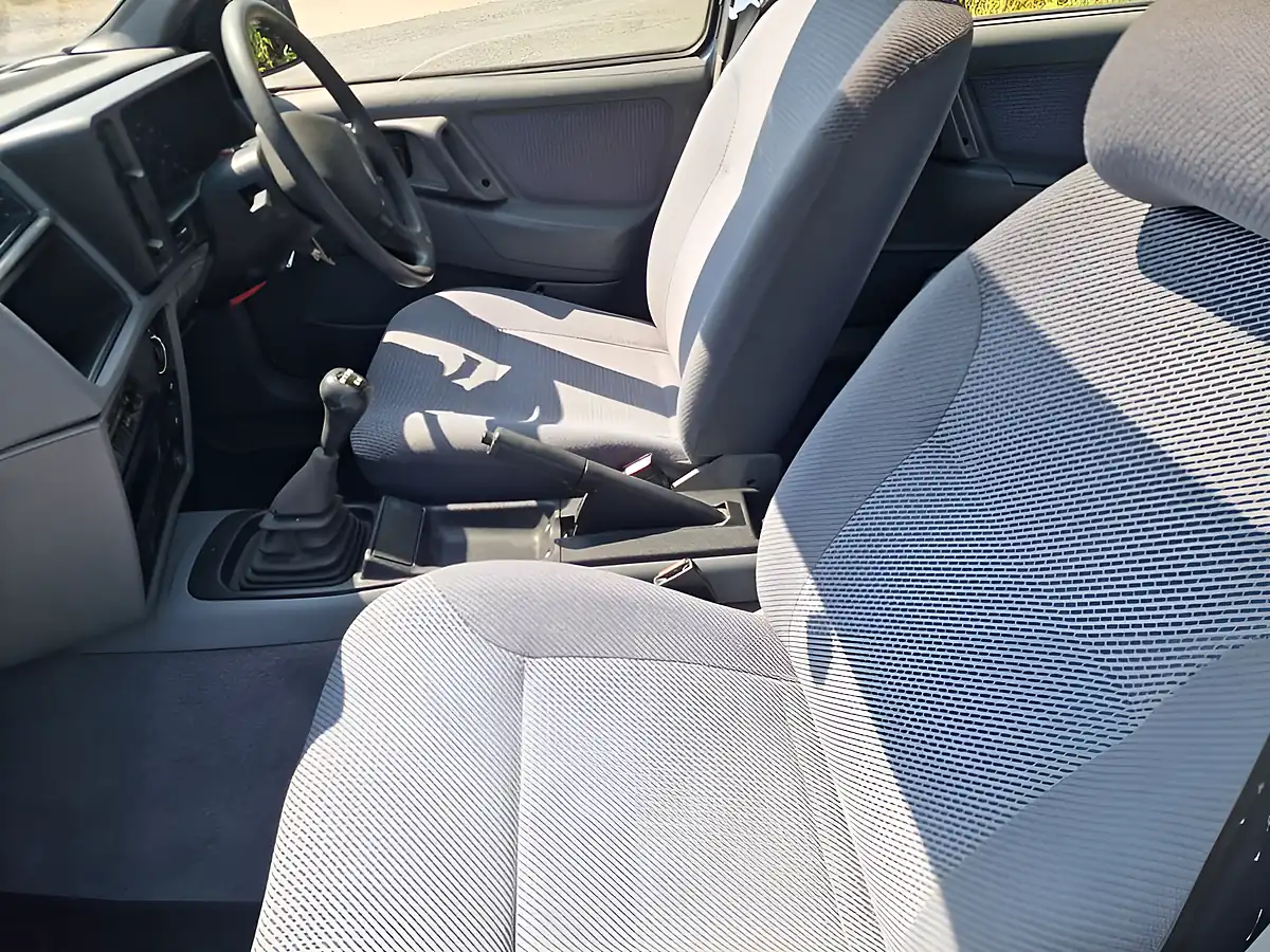 Used 1986 Ford Sierra Lx Blue - Interior and Exterior details 6