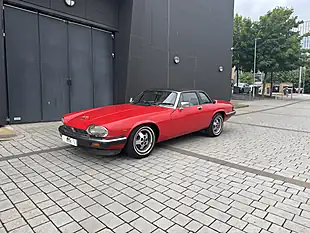 Used 1986 Jaguar Xjs Red - Interior and Exterior details 10