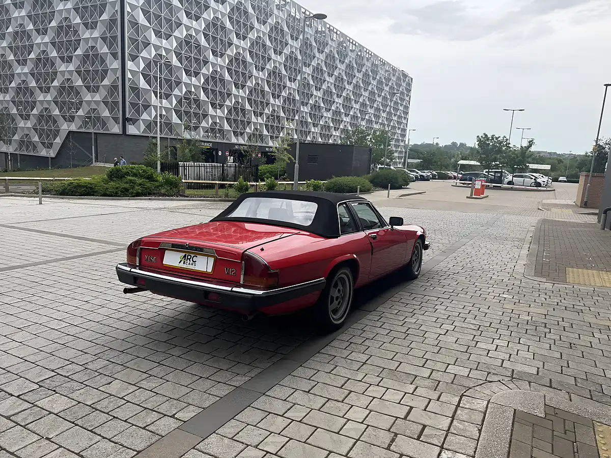 Used 1986 Jaguar Xjs Red - Interior and Exterior details 13