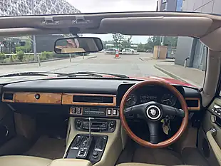 Used 1986 Jaguar Xjs Red - Interior and Exterior details 16