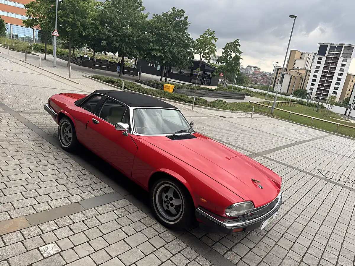 Used 1986 Jaguar Xjs Red - Interior and Exterior details 4