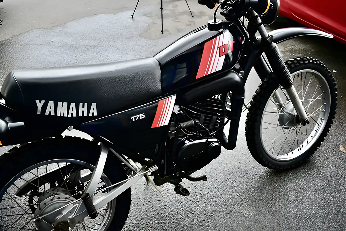 Used 1986 Yamaha Dt175 Black - Interior and Exterior details 15