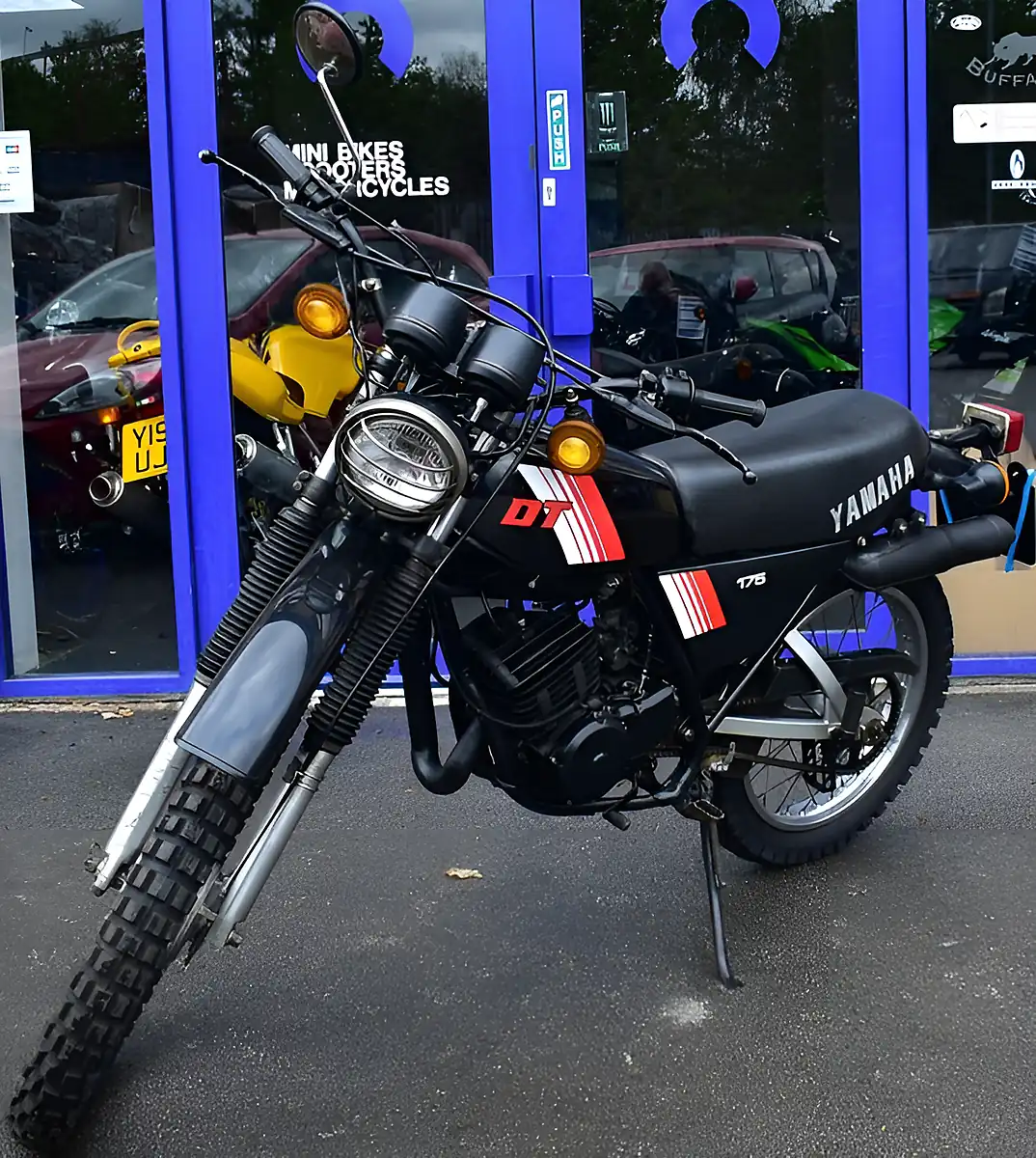 Used 1986 Yamaha Dt175 Black - Interior and Exterior details 2