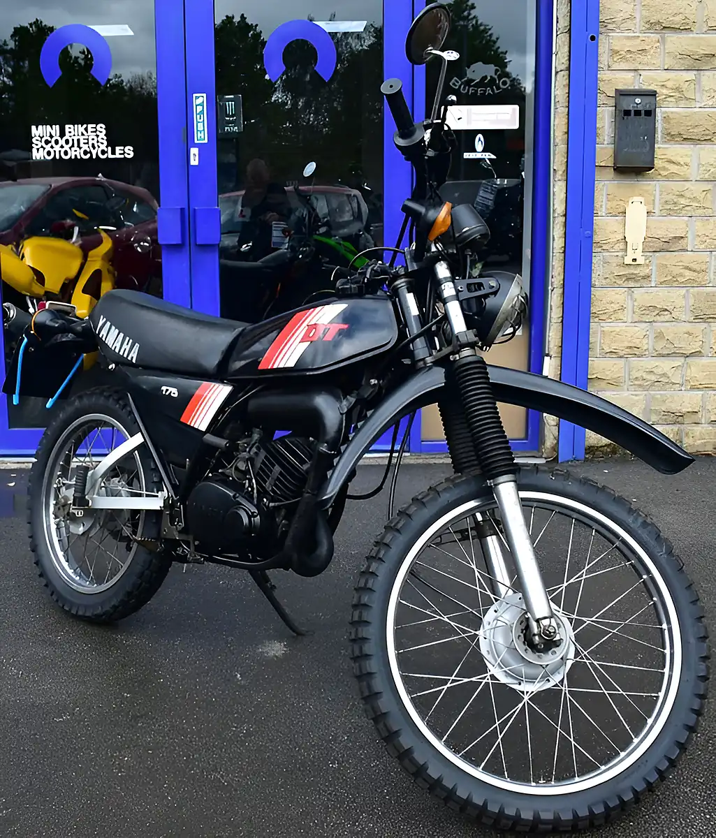 Used 1986 Yamaha Dt175 Black - Interior and Exterior details 4