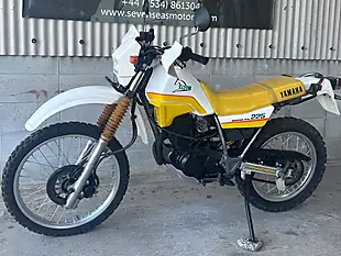 Used 1986 Yamaha Serow 225 White Yellow - Interior and Exterior details 5
