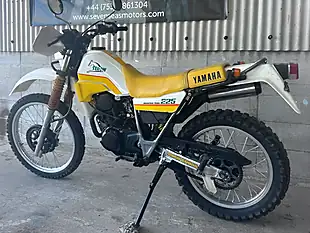 Used 1986 Yamaha Serow 225 White Yellow - Interior and Exterior details 9