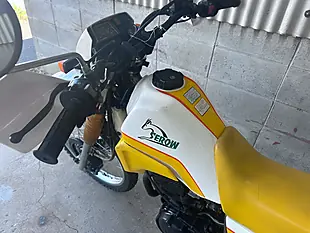 Used 1986 Yamaha Serow White Yellow - Interior and Exterior details 17