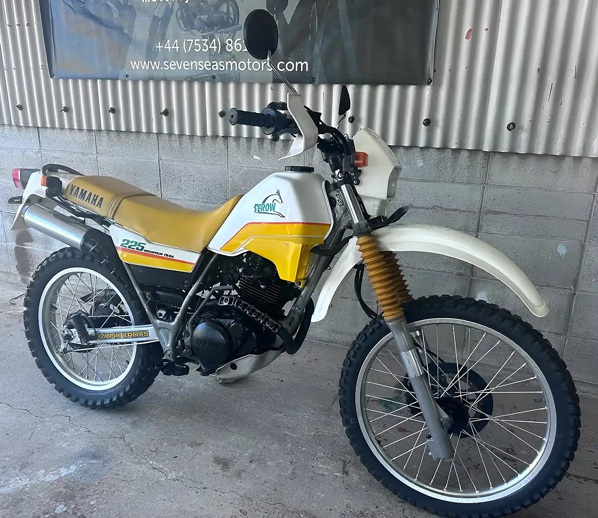 Used 1986 Yamaha Serow White Yellow - Interior and Exterior details 3