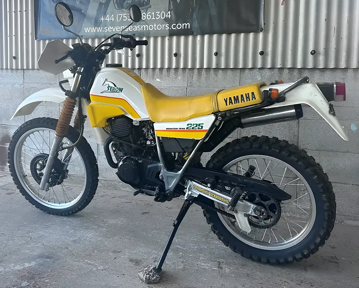 Used 1986 Yamaha Serow White Yellow - Interior and Exterior details 9