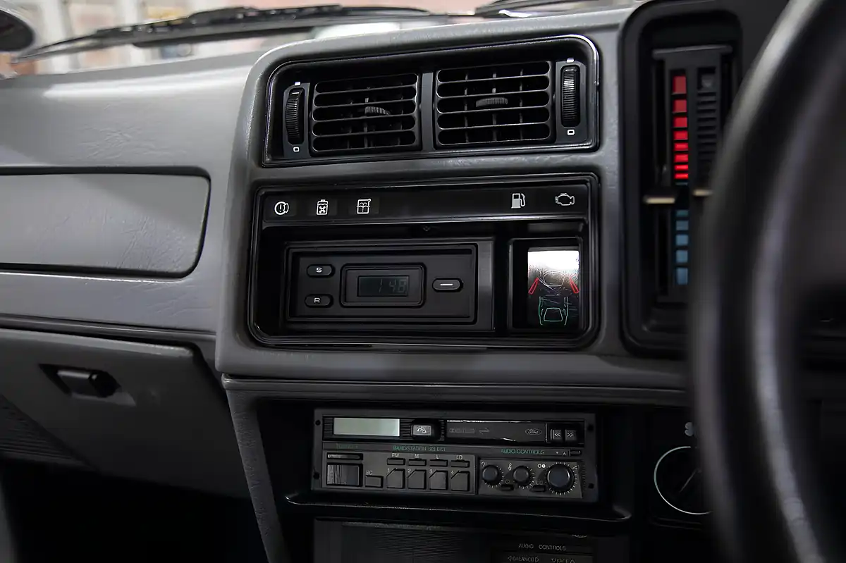 Used 1987 Ford Sierra RS500 Black - Interior and Exterior details 17