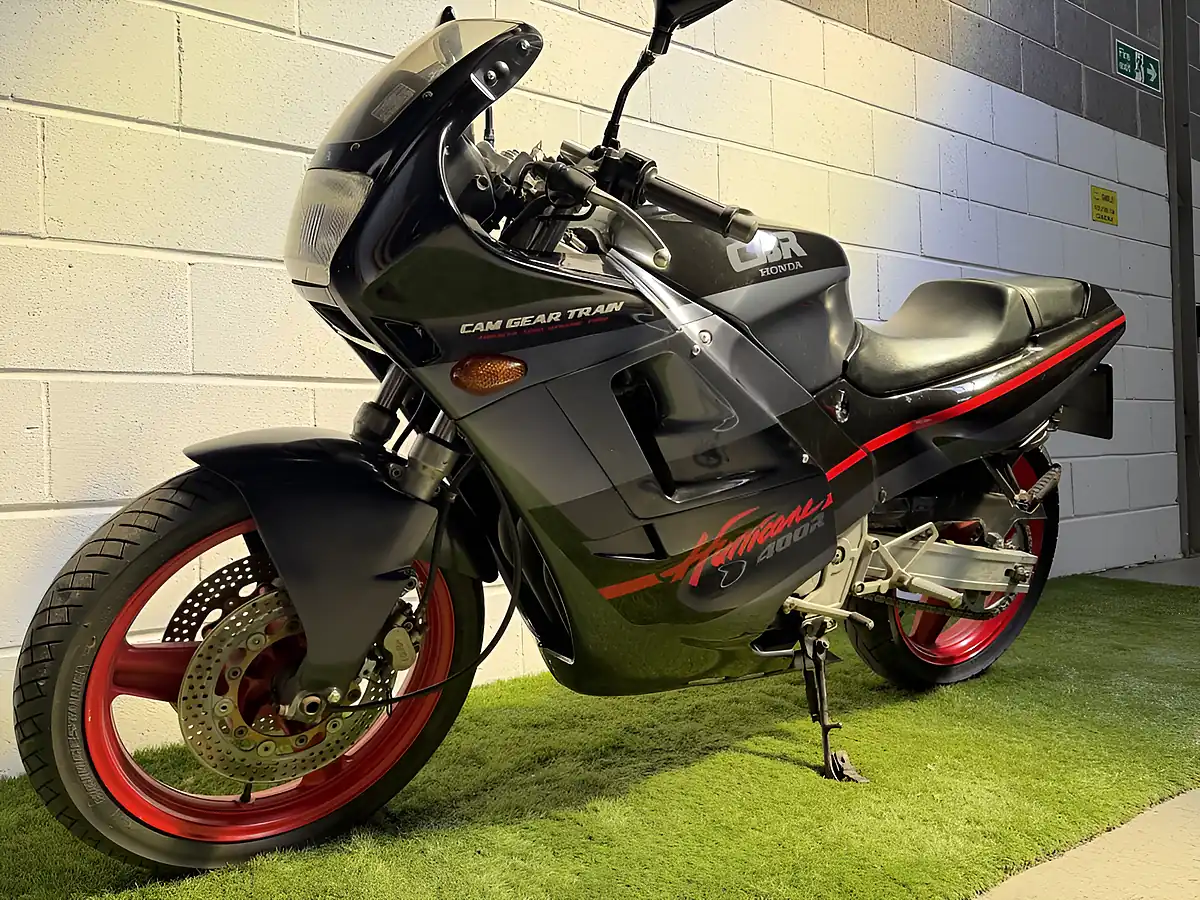 Used 1987 Honda cbr400r Hurricane Black - Interior and Exterior details 5