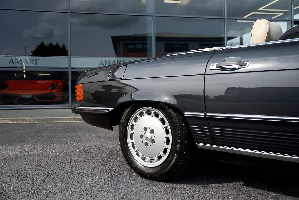 Used 1987 Mercedes-Benz 500 Sl R107 Blue Black Metallic - Interior and Exterior details 16