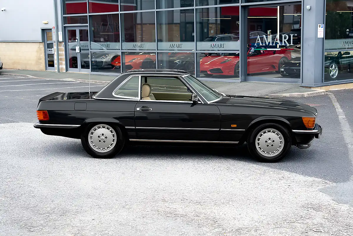 Used 1987 Mercedes-Benz 500 Sl R107 Blue Black Metallic - Interior and Exterior details 18
