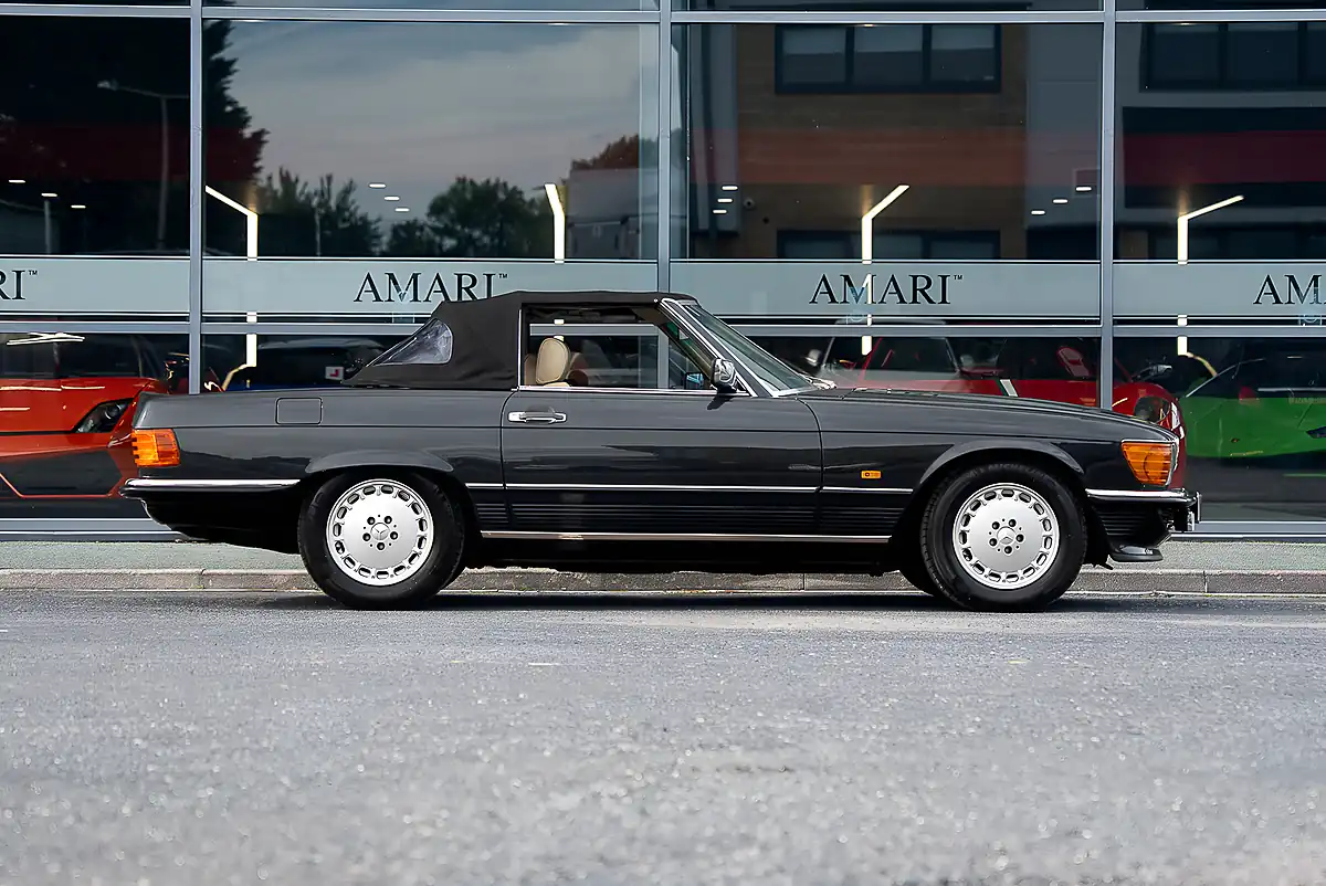 Used 1987 Mercedes-Benz 500 Sl R107 Blue Black Metallic - Interior and Exterior details 3