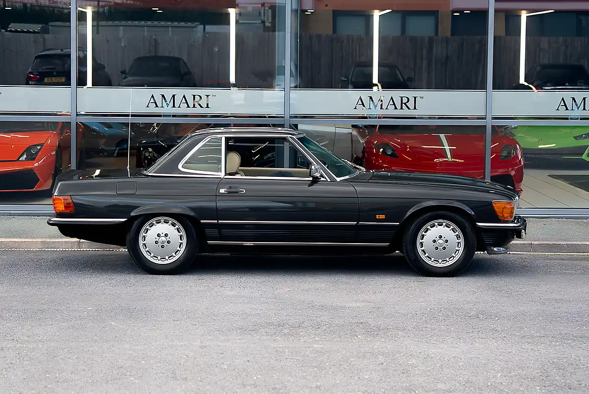 Used 1987 Mercedes-Benz 500 Sl R107 Blue Black Metallic - Interior and Exterior details 4