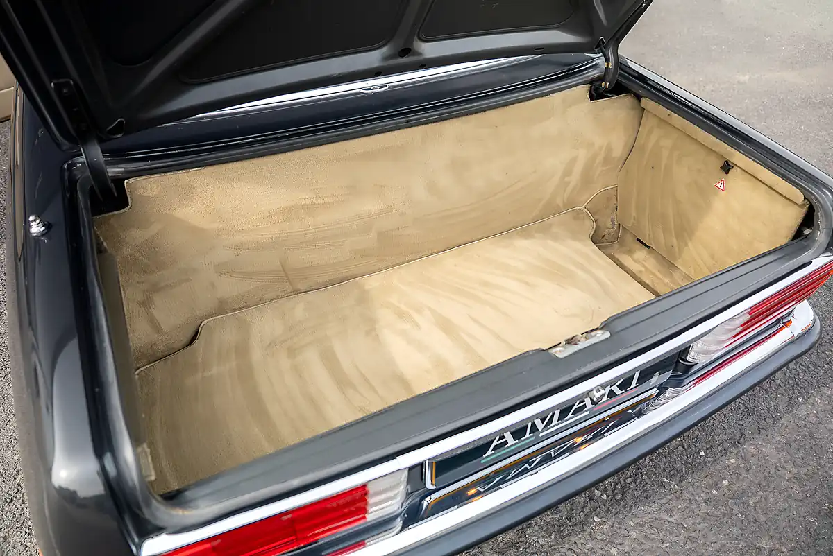 Used 1987 Mercedes-Benz Sl Blue Black Metallic - Interior and Exterior details 20