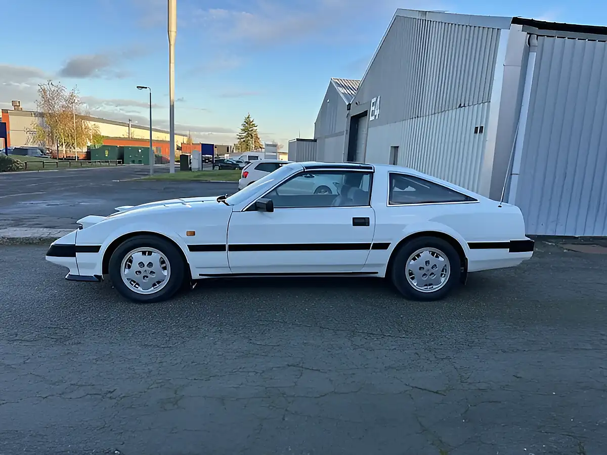 Used 1987 Nissan 300ZX Targa White - Interior and Exterior details 11