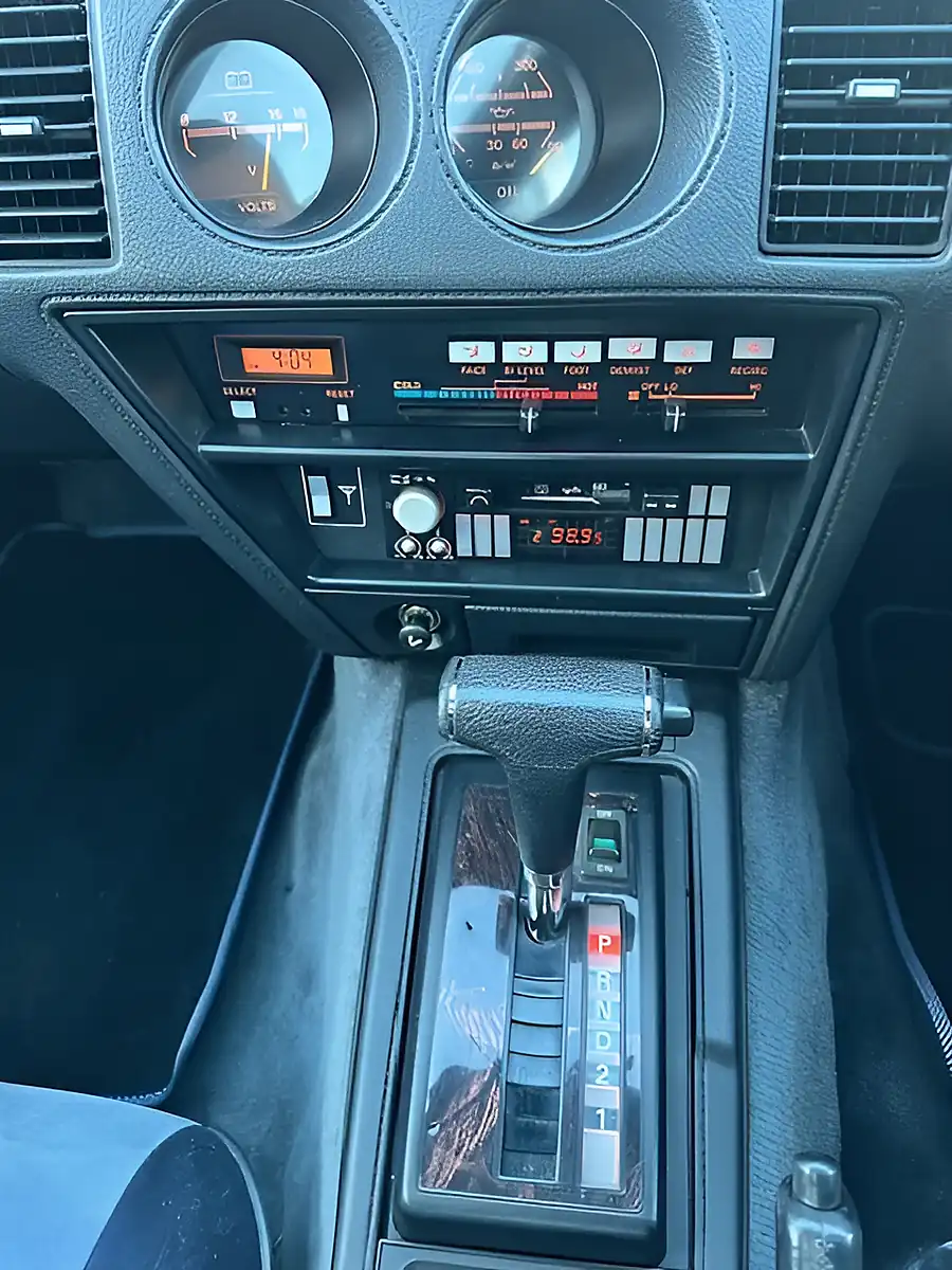 Used 1987 Nissan 300ZX Targa White - Interior and Exterior details 18
