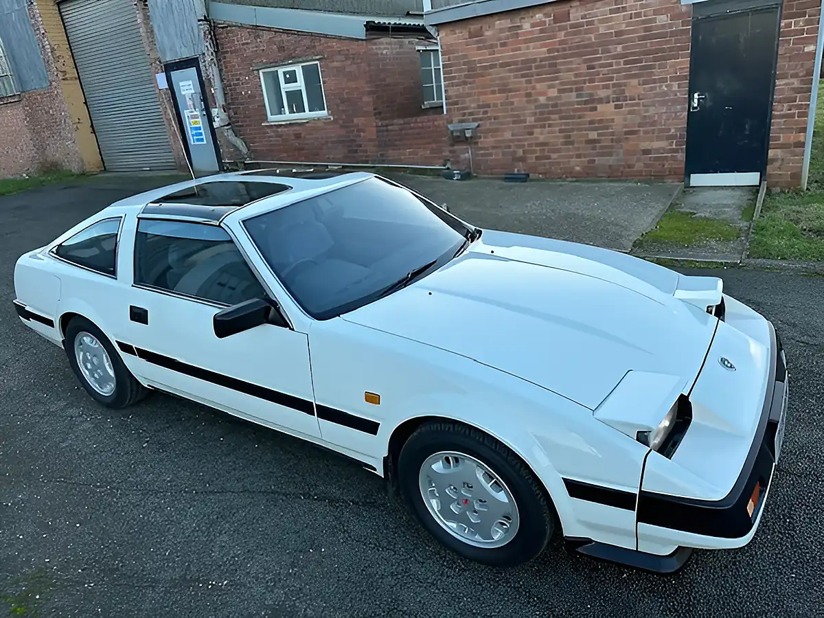 Used 1987 Nissan 300ZX Targa White - Interior and Exterior details 3