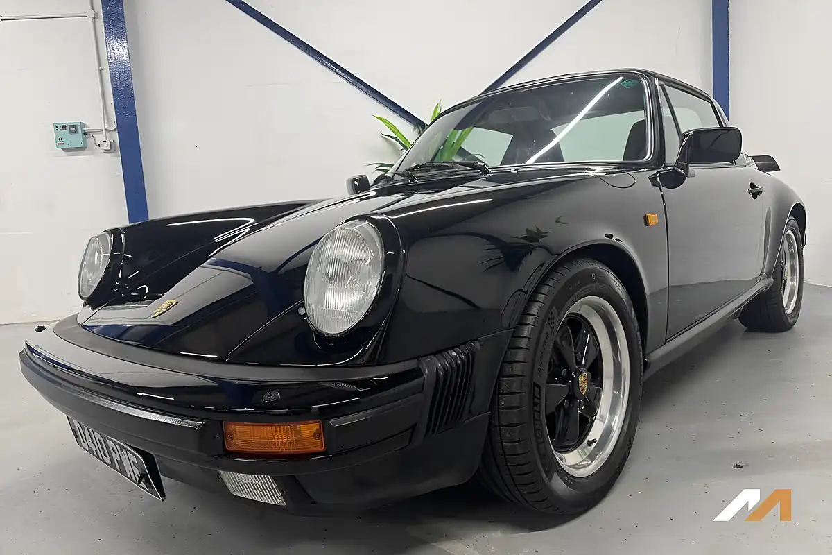 Used 1987 Porsche 911 Carrera Targa Black - Interior and Exterior details 11