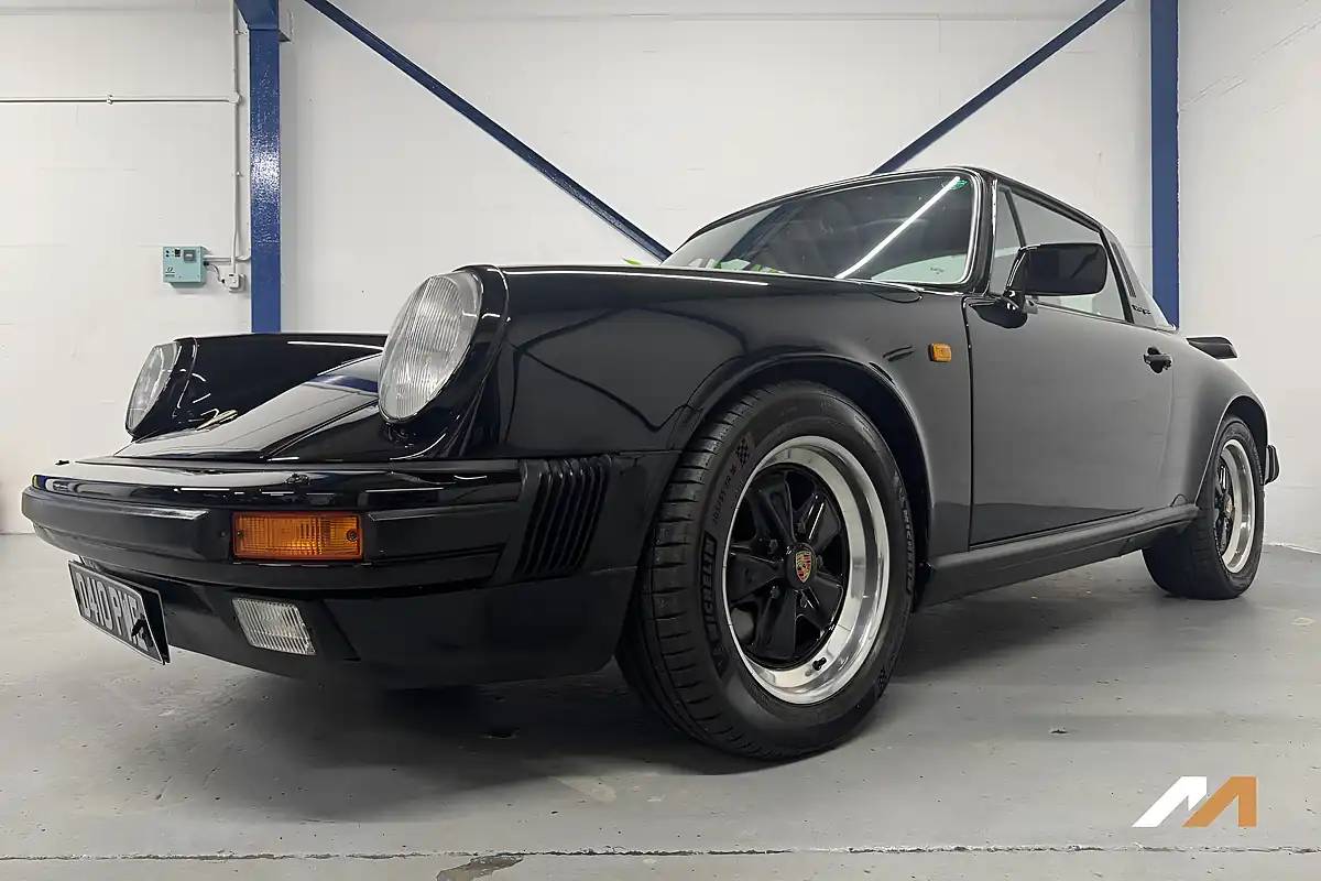 Used 1987 Porsche 911 Carrera Targa Black - Interior and Exterior details 12