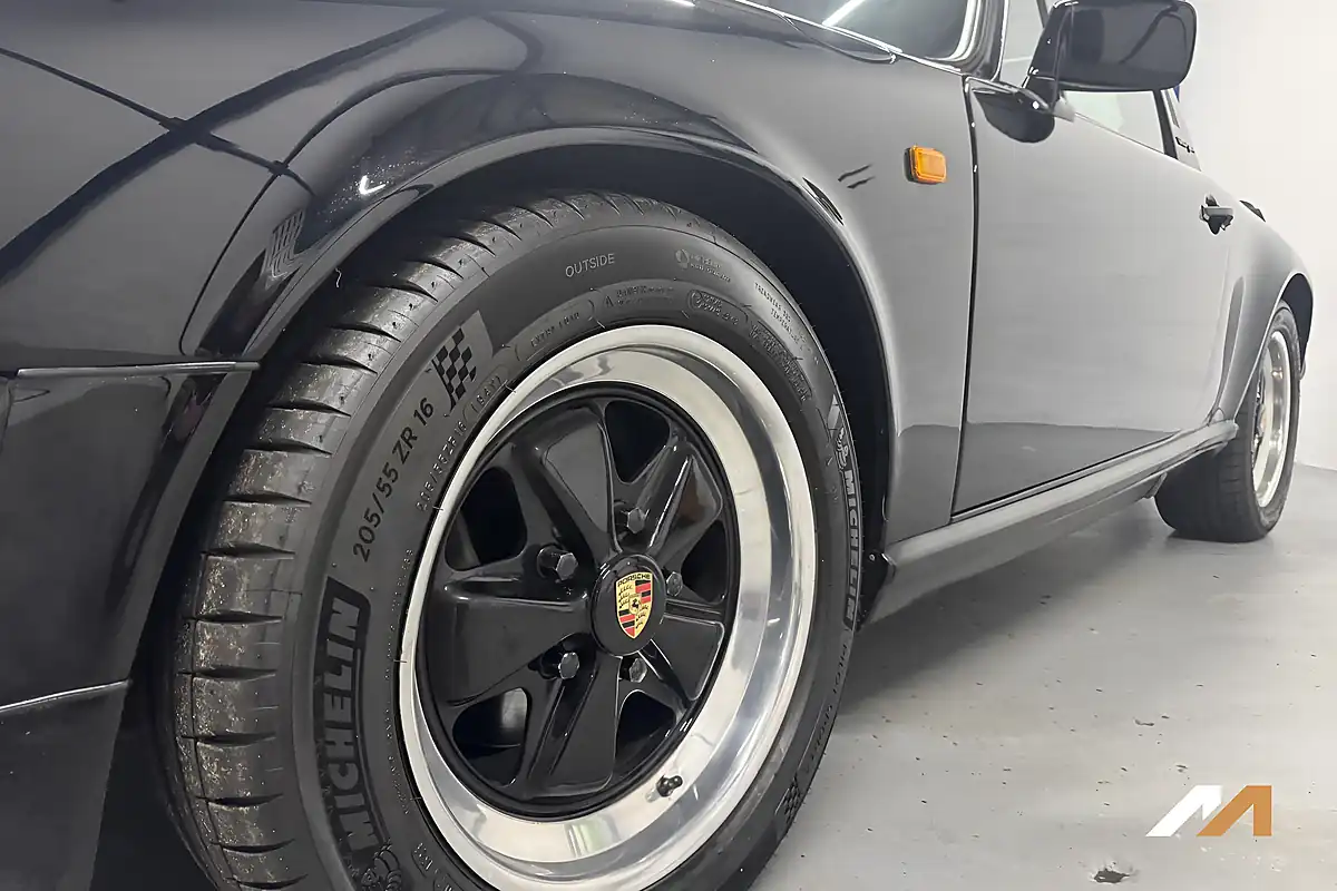 Used 1987 Porsche 911 Carrera Targa Black - Interior and Exterior details 14