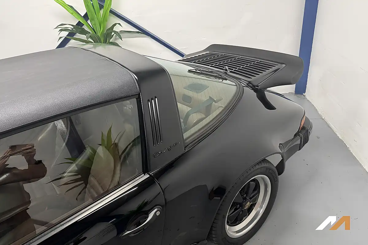 Used 1987 Porsche 911 Carrera Targa Black - Interior and Exterior details 17
