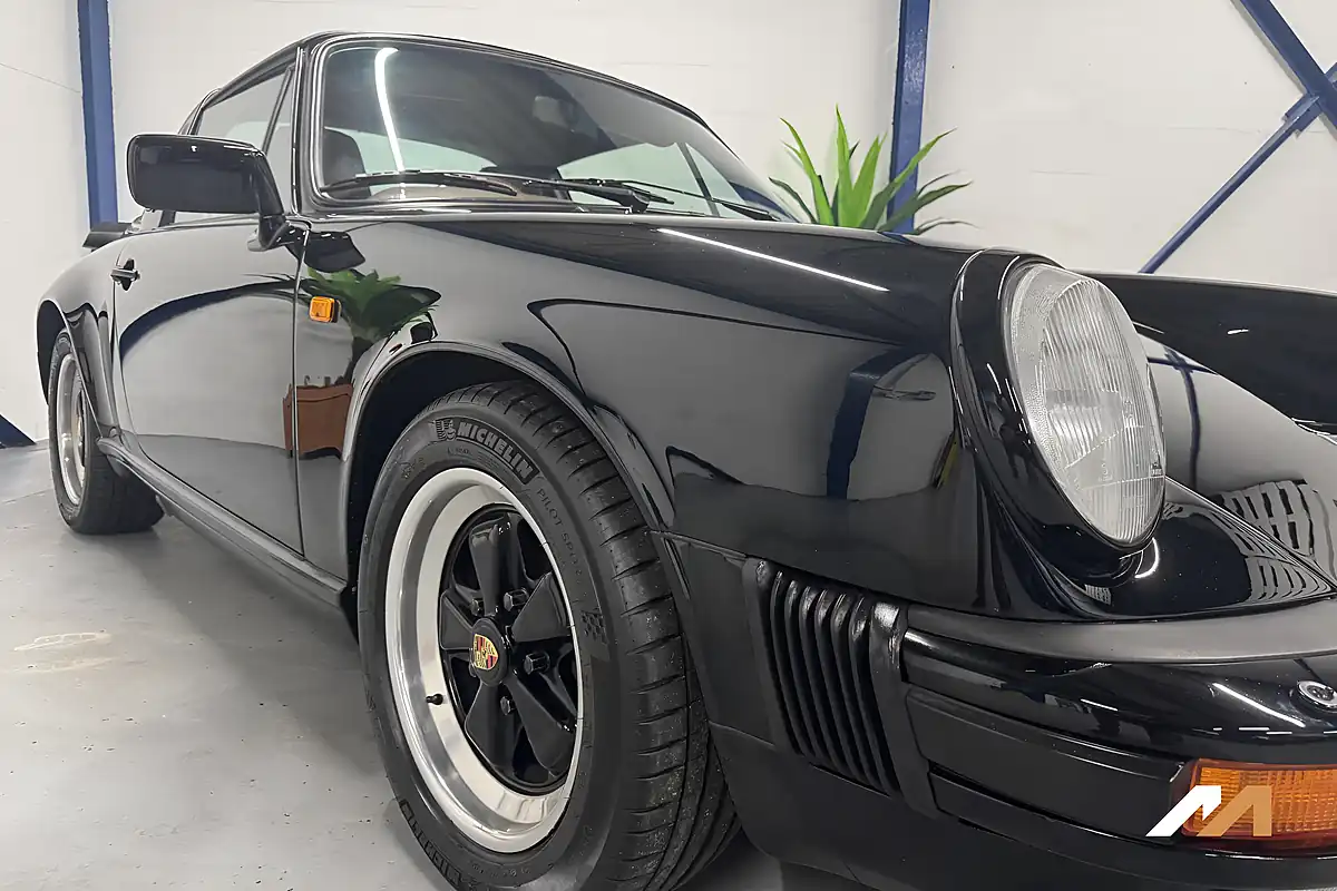 Used 1987 Porsche 911 Carrera Targa Black - Interior and Exterior details 19