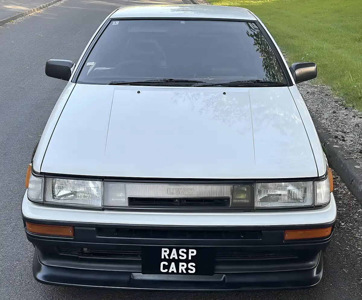 Used 1987 Toyota Corolla GT Coupe AE86 White - Interior and Exterior details 13
