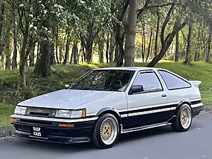 Used 1987 Toyota Corolla GT Coupe AE86 White - Interior and Exterior details 14