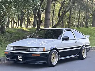 Used 1987 Toyota Corolla GT Coupe AE86 White - Interior and Exterior details 15