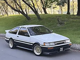 Used 1987 Toyota Corolla GT Coupe AE86 White - Interior and Exterior details 3