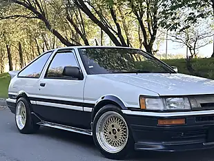 Used 1987 Toyota Corolla GT Coupe AE86 White - Interior and Exterior details 5